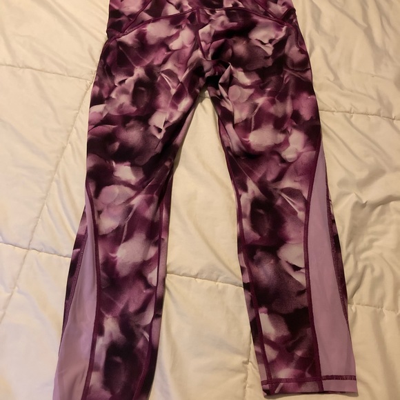 Lululemon leggings - Picture 7 of 9